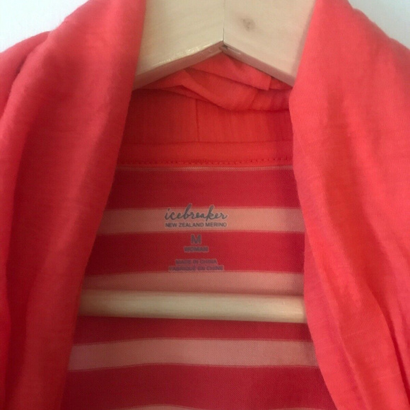 Icebreaker Merino Villa Wrap - Picture 2 of 7